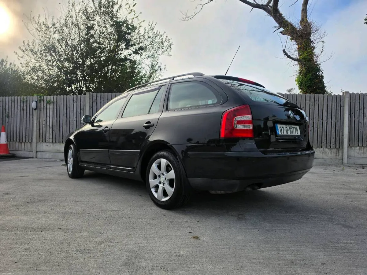 Skoda Octavia Automatic 1.9 Diesel - Image 3