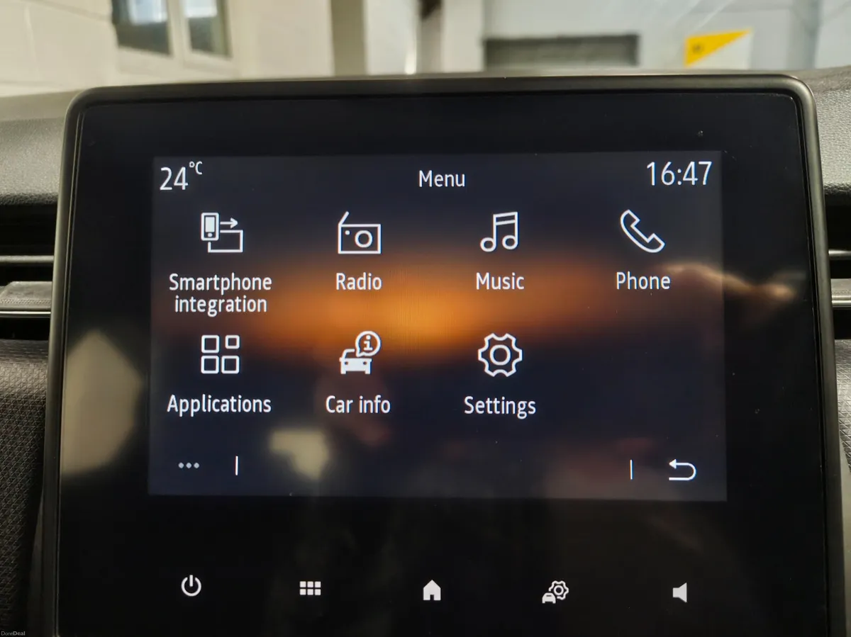 Renault Clio 2022 1.0 PETROL DYNAMIQUE SPEC EXTRAS - Image 3