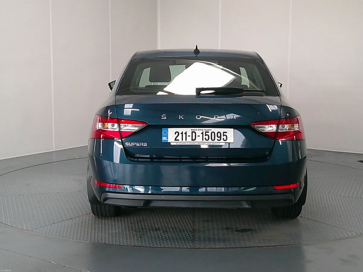 Skoda Superb 2021 - Image 6