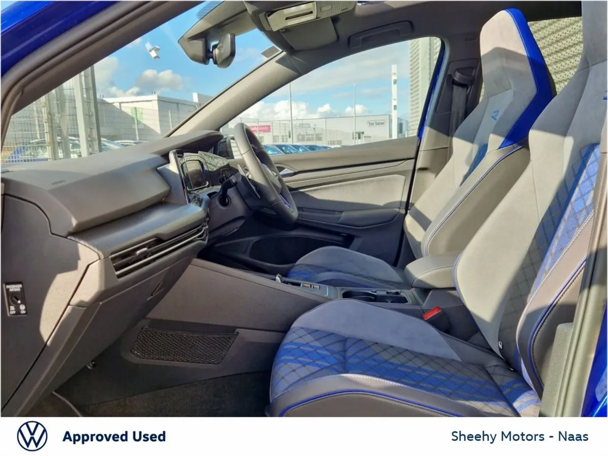 Volkswagen Golf R 2.0TSI 320HP DSG - Image 4