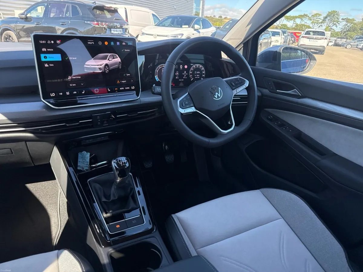 Volkswagen Golf STYLE 1.5 TSI 150HP - Image 2