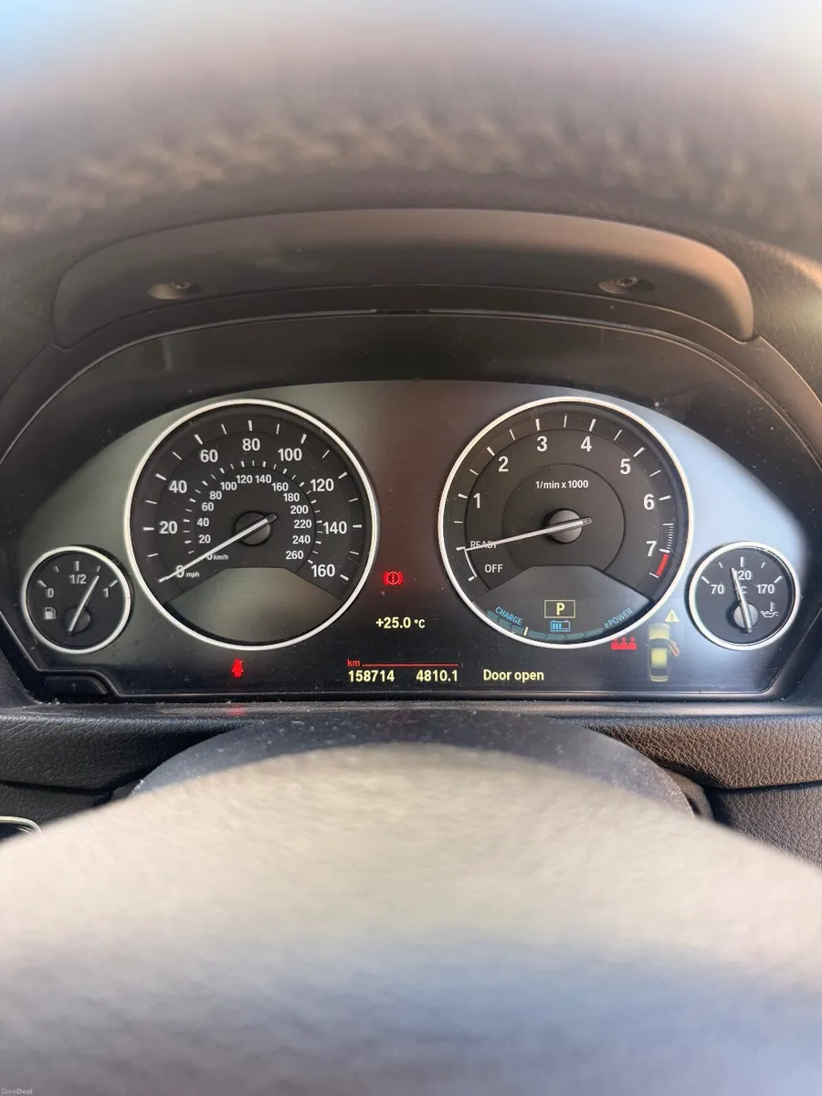 BMW 3-Series 2018 - Image 3
