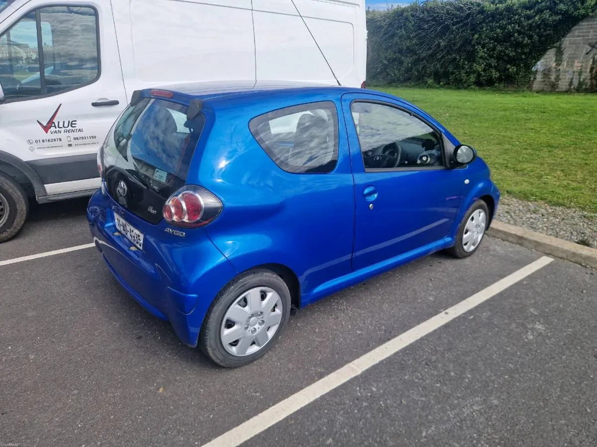 2011 Toyota aygo 1.0 nct 04/27 tax 10/26 - Image 3