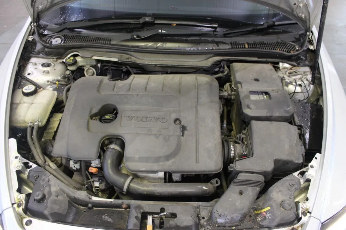 Volvo V50 1.6D DRIVe SE Sportwagon - TENDER 5 - Image 3
