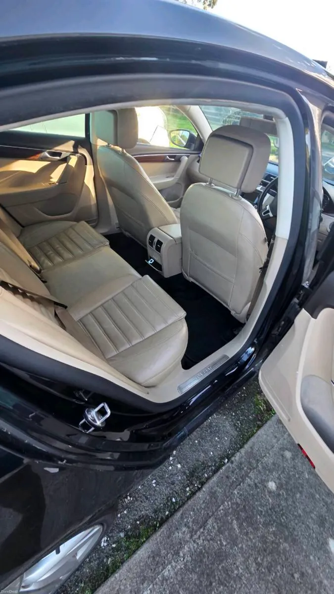 2012 VW passat - Image 3