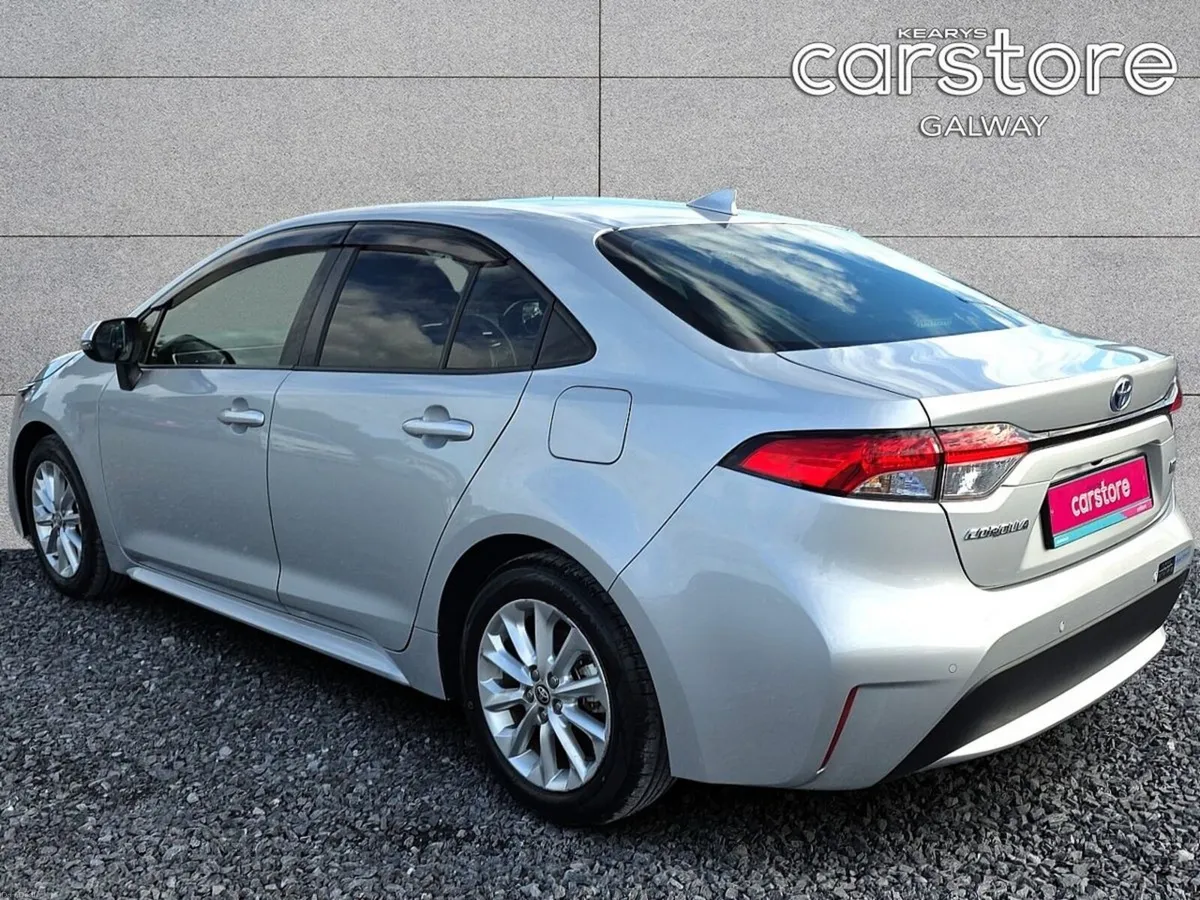 Toyota Corolla 4D Hybrid S - Image 5