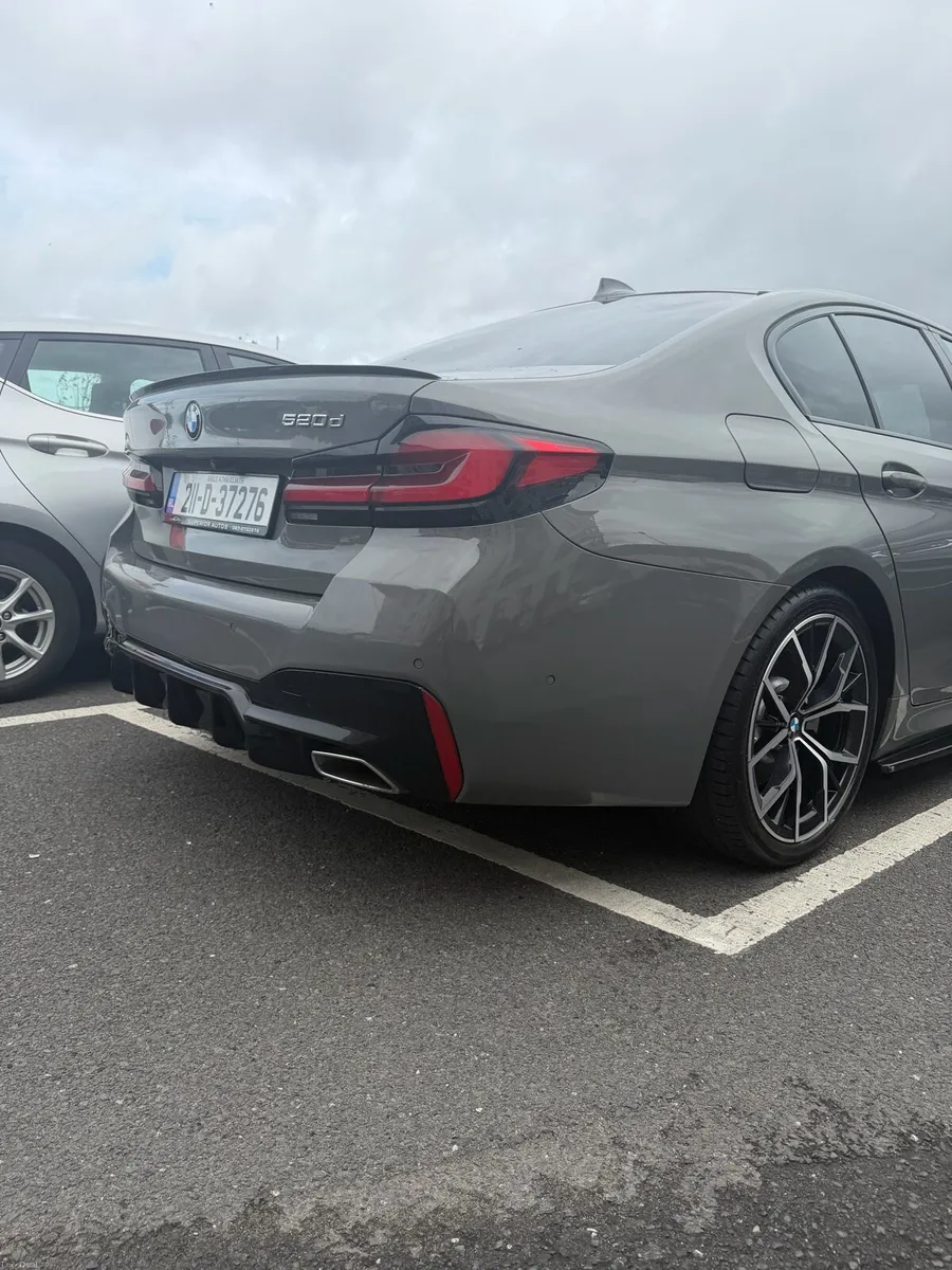2021(211) BMW 520d M-Sport LCI Model Bernina Grey - Image 3