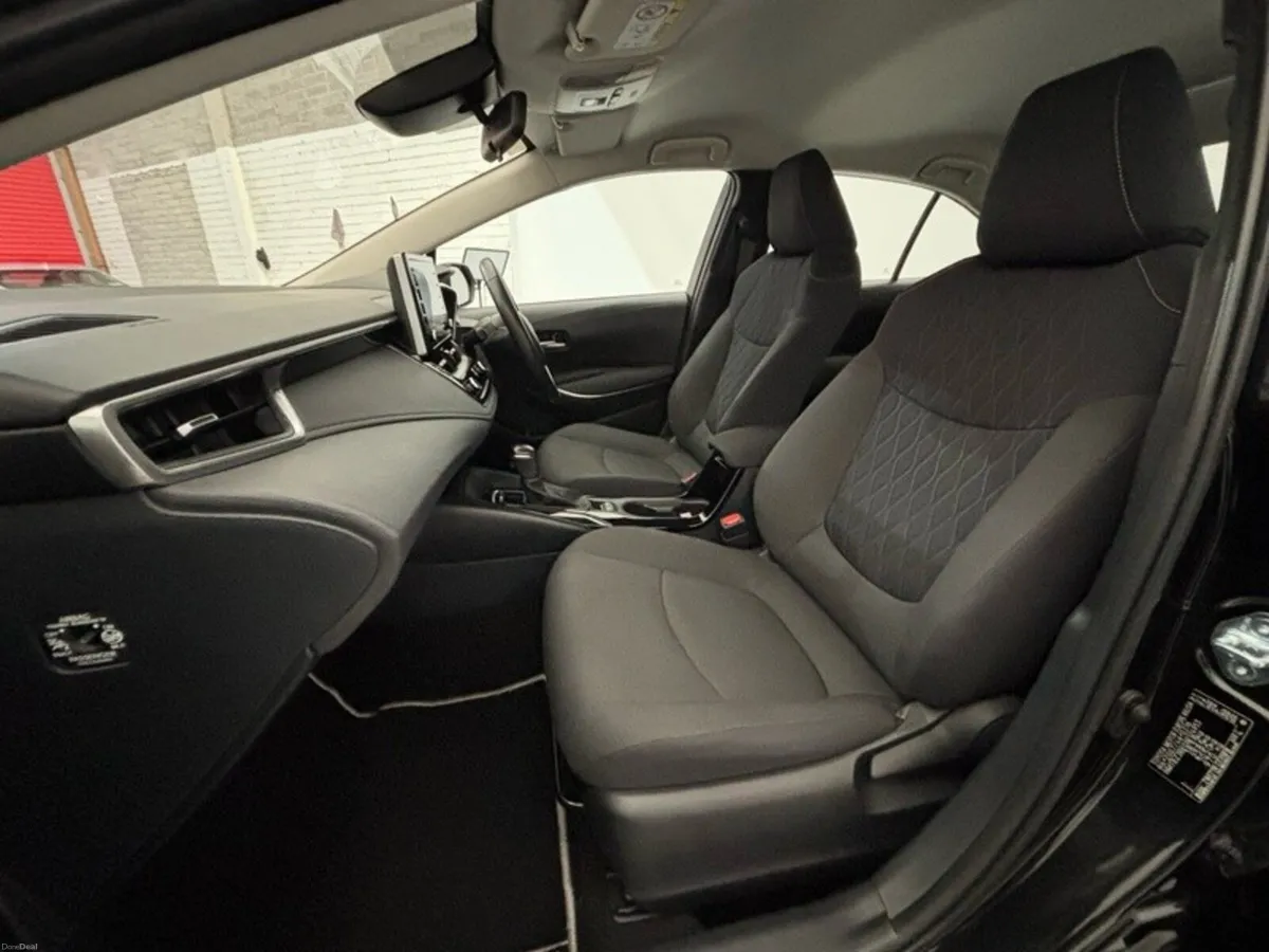 Toyota Corolla HYBRID LUNA - Image 6