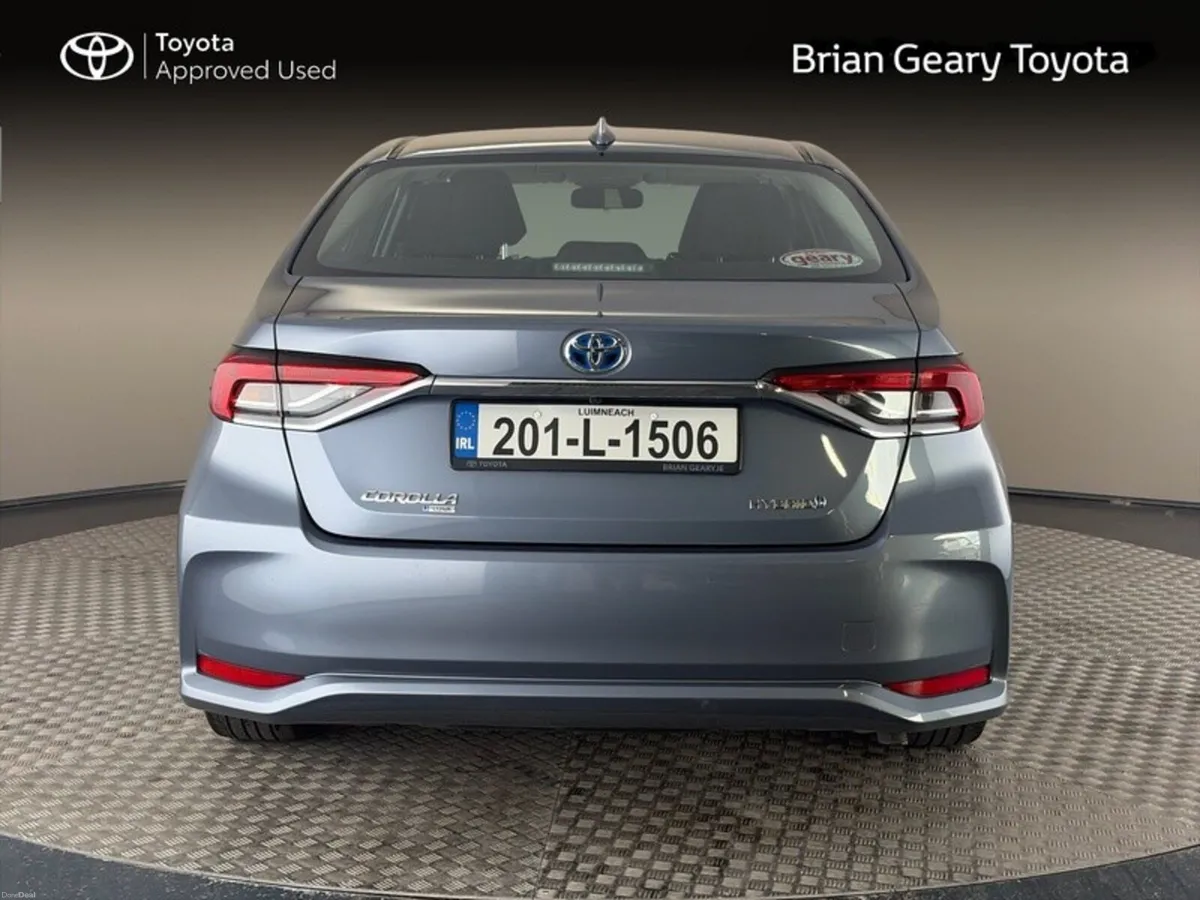Toyota Corolla HYBRID LUNA SAL - Image 4
