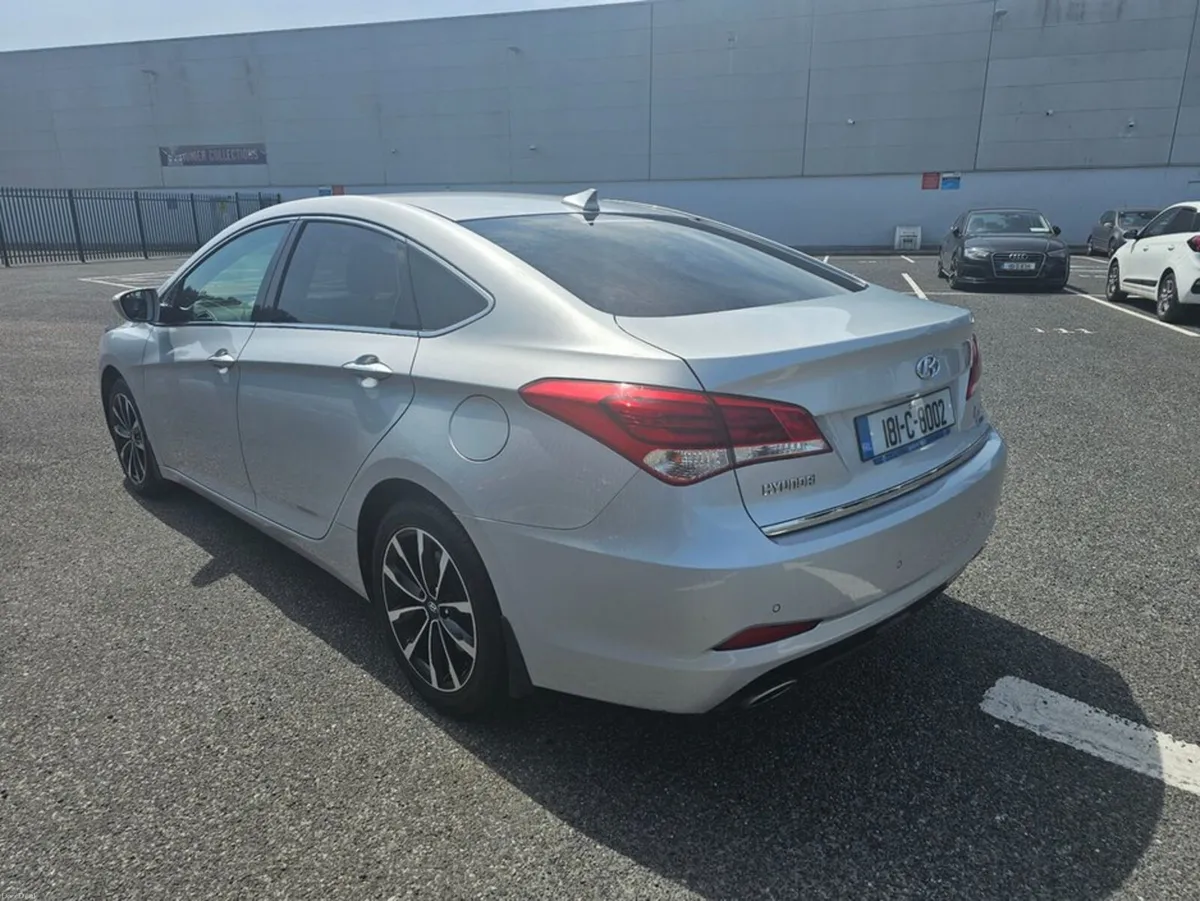 Hyundai i40 1.7 CRDI, EXECUTIVE PLUS, LEATHER, REV - Image 4