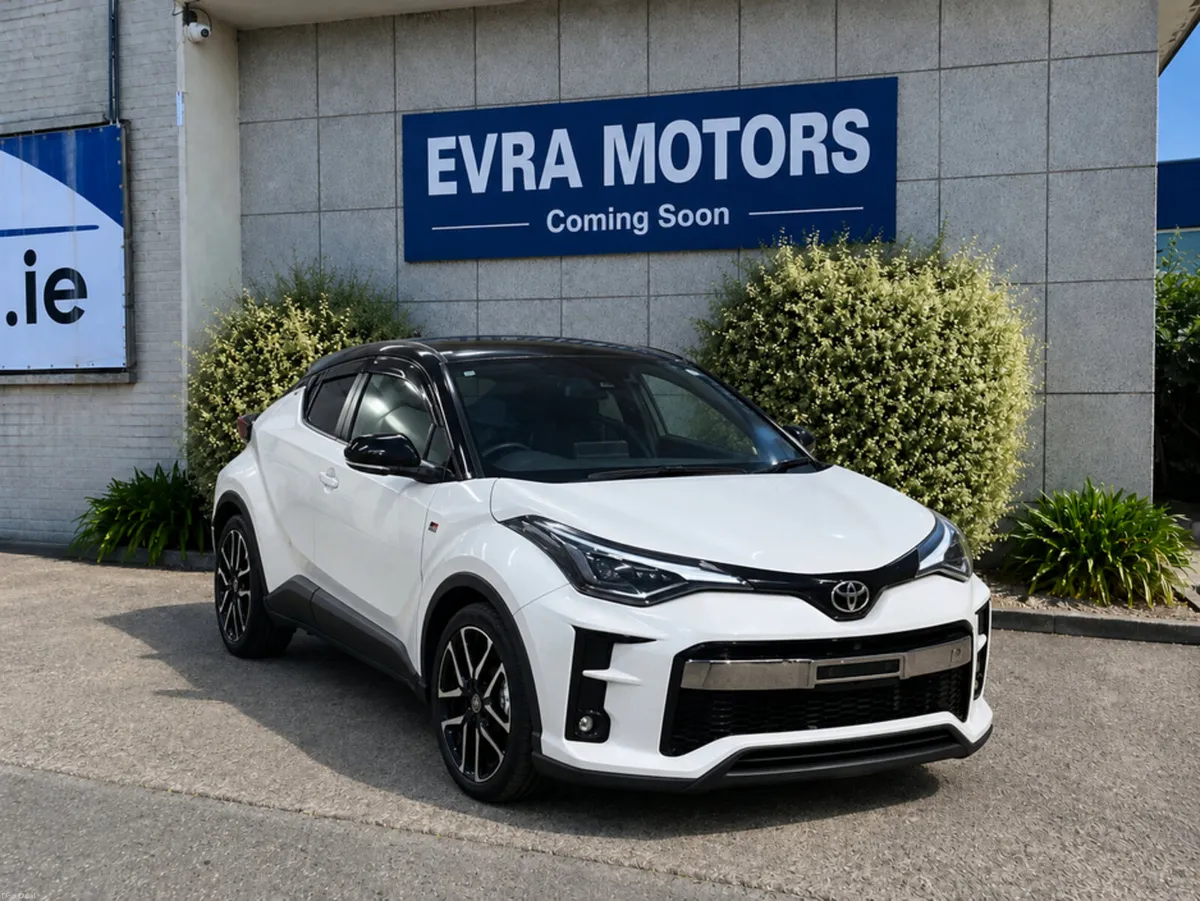 Toyota C-HR GR SPORT HYBRID AUTOMATIC 1.8 PETROL / - Image 1