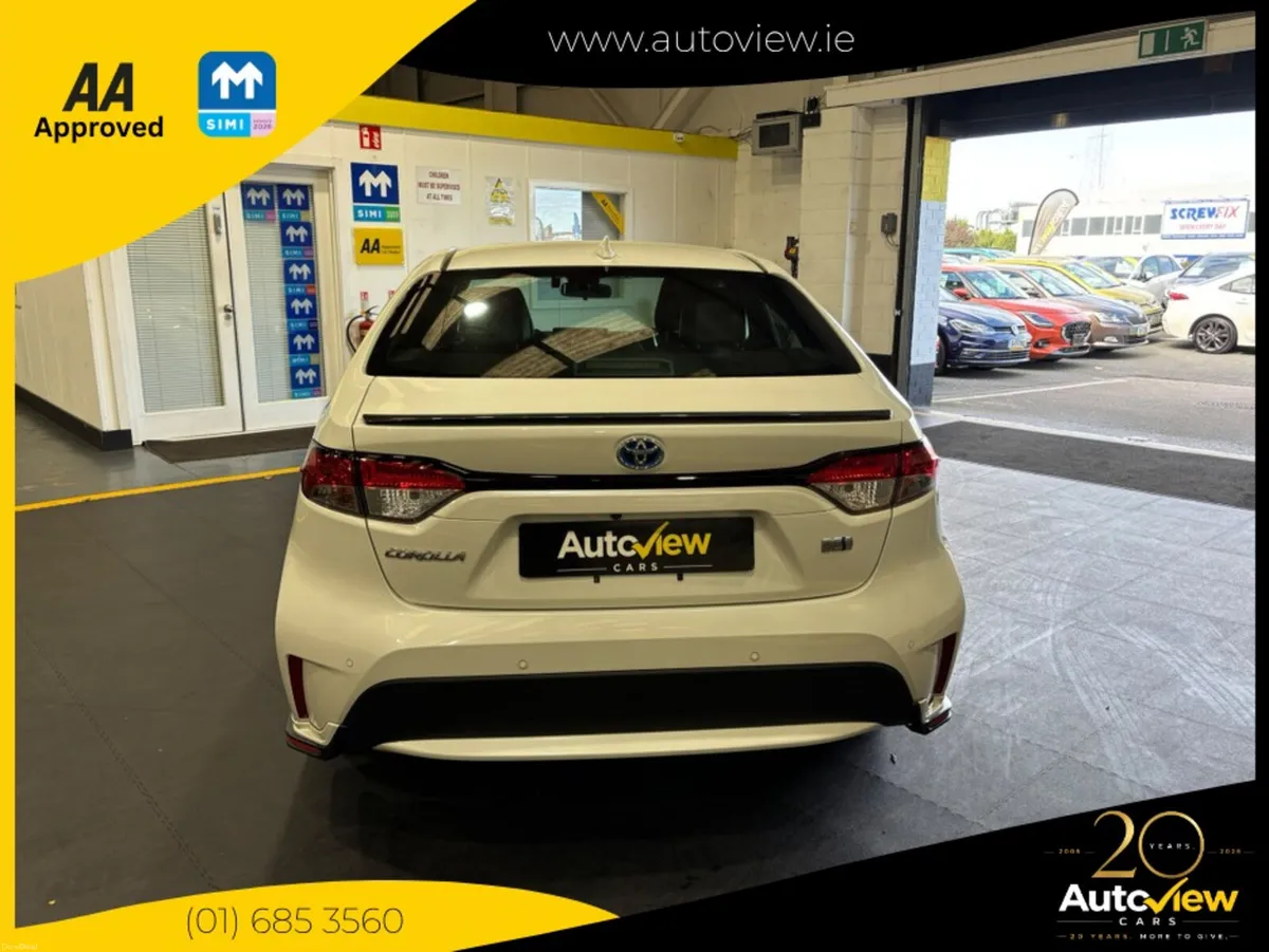 Toyota Corolla 1.8 Self-Charging Hybrid. AA APPROV - Image 6