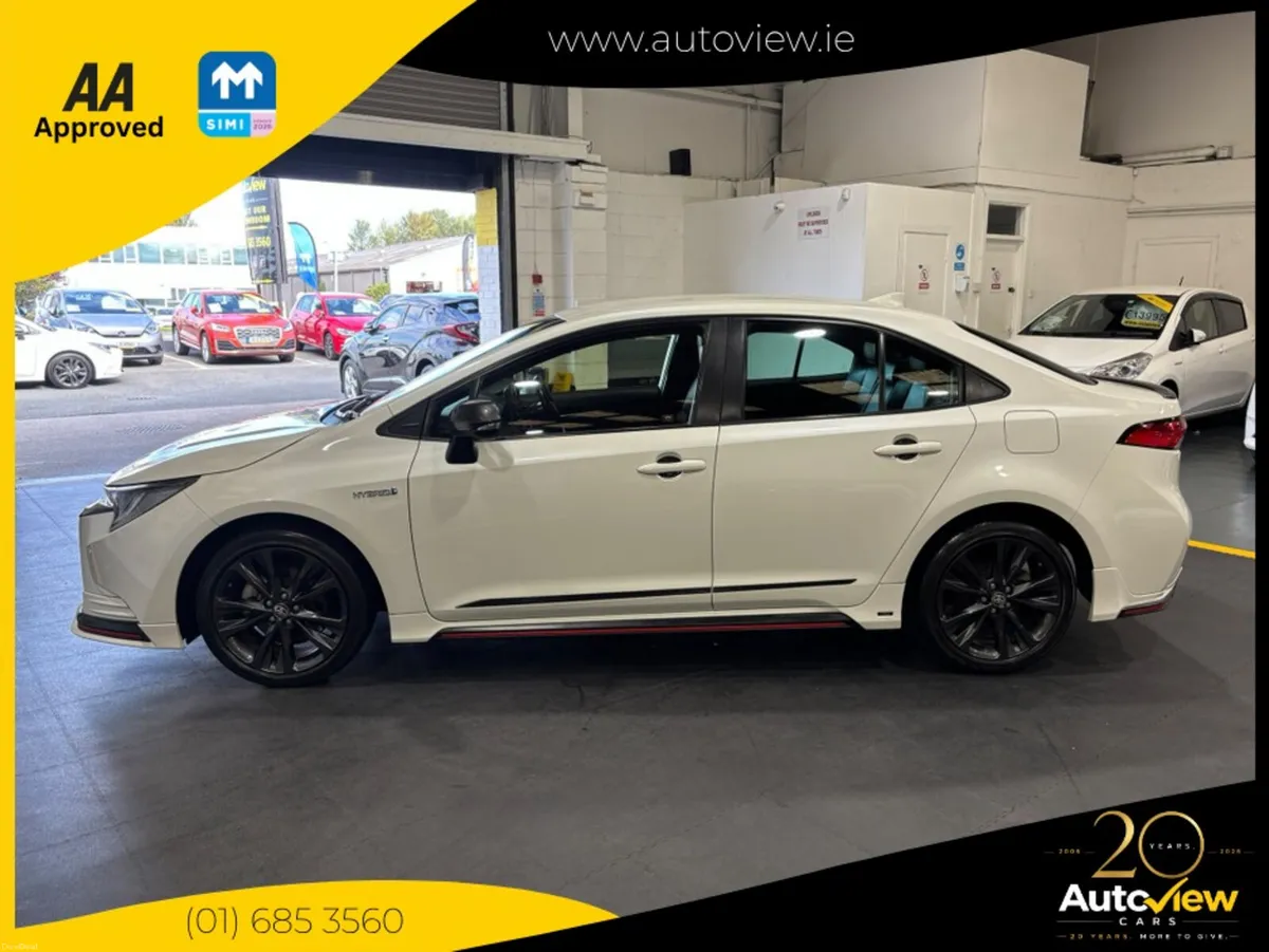Toyota Corolla 1.8 Self-Charging Hybrid. AA APPROV - Image 4