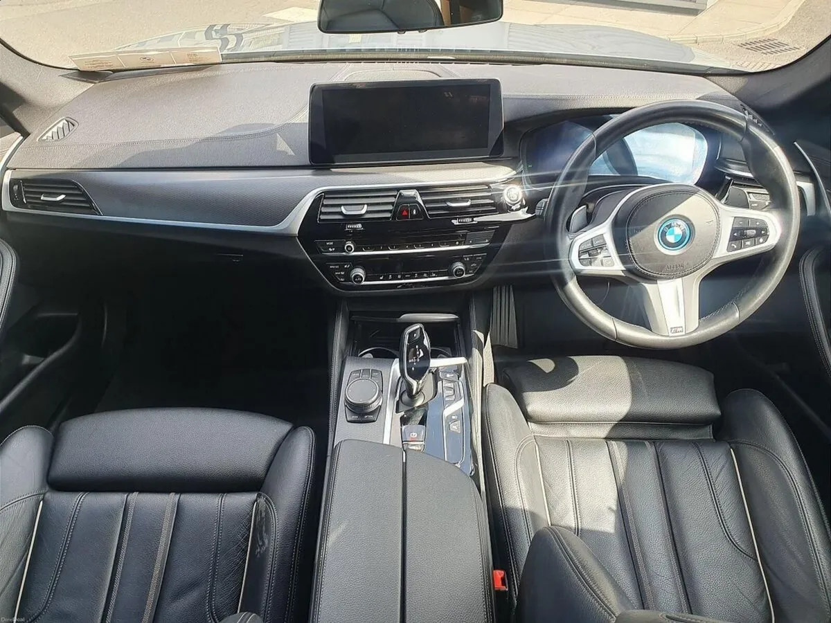 BMW 5-Series 530e M Sport Saloon - Image 4