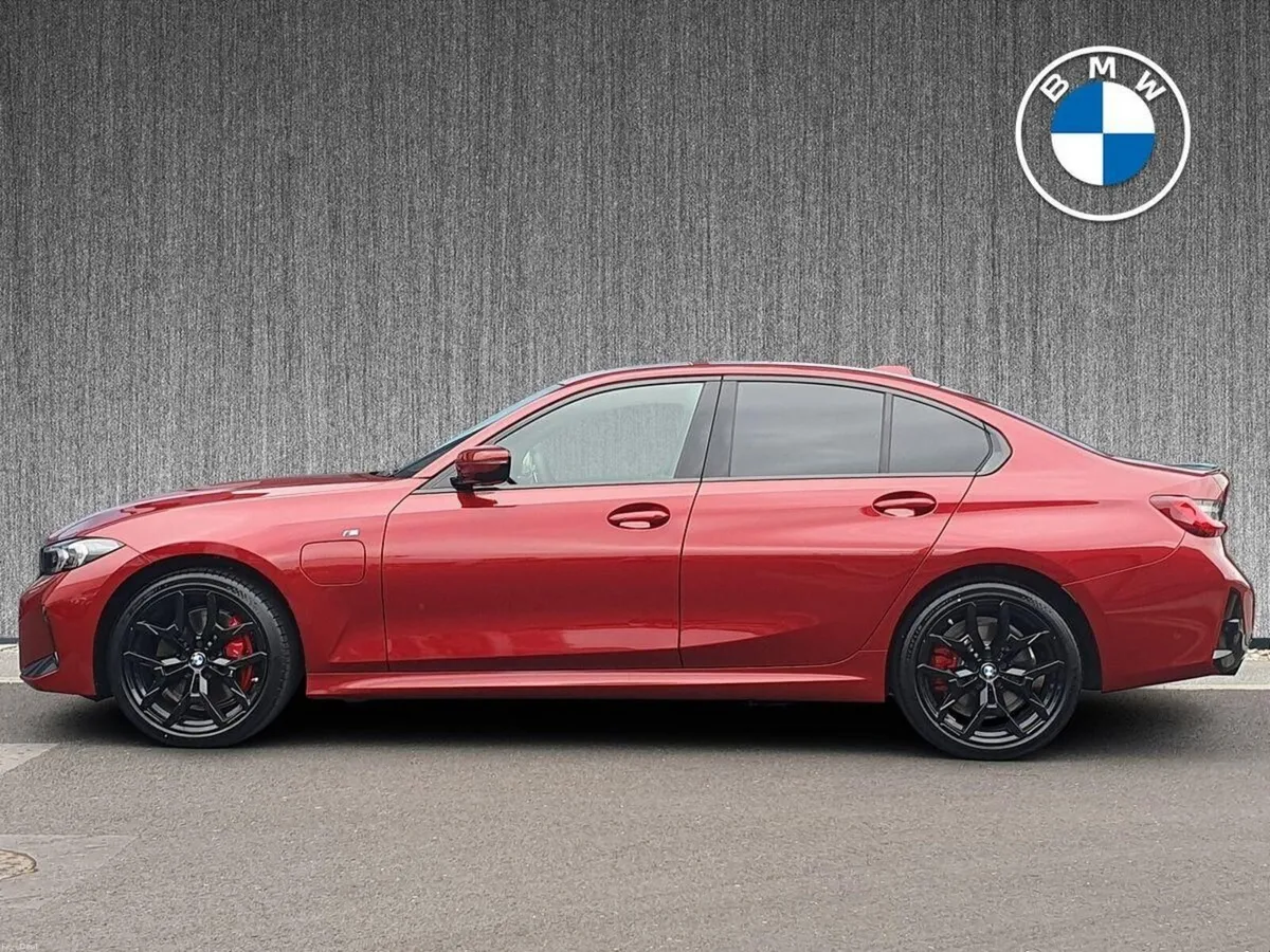 BMW 3-Series 330e M Sport Saloon - Image 3