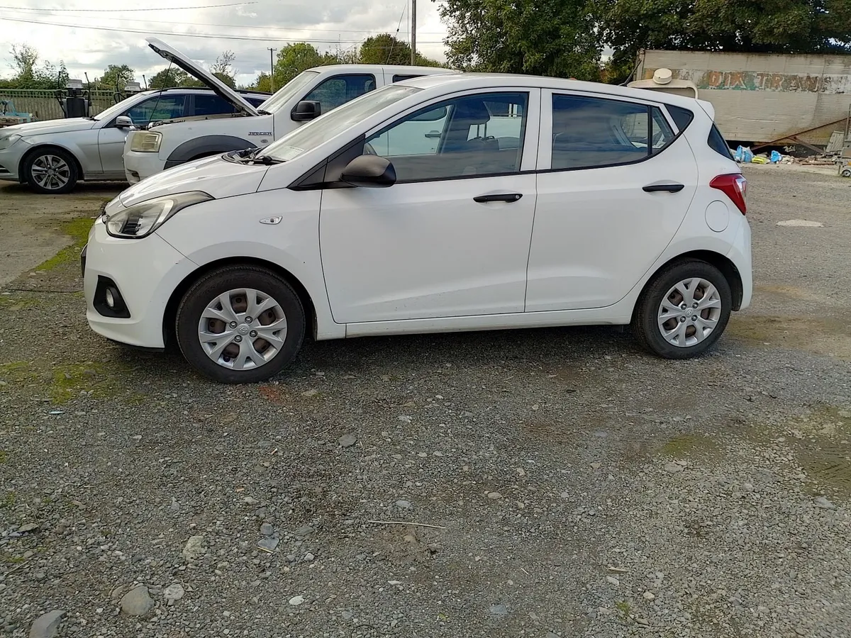 2015 Hyundai i10 1.0 TAX 10-26 NCT 12-26 - Image 1