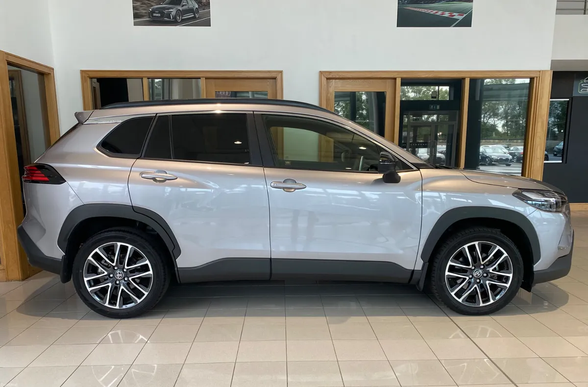 Toyota Corolla Cross 2025 - Image 2
