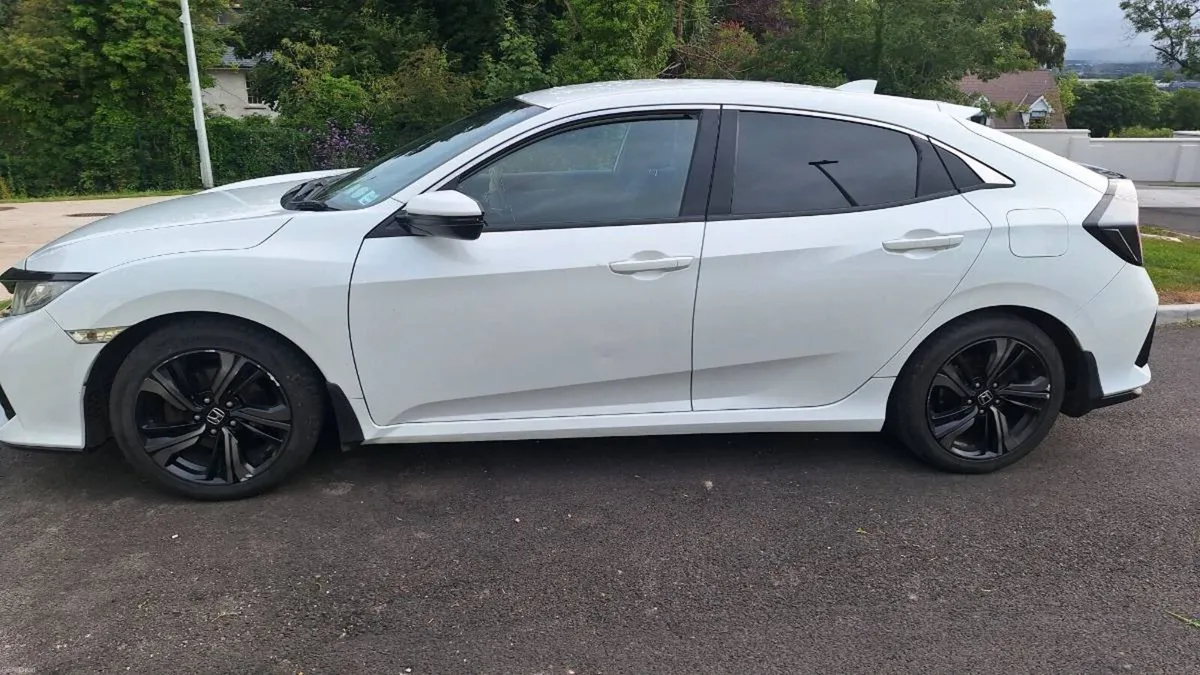 Honda Civic 1.6 i-dtec smart plus - Image 1
