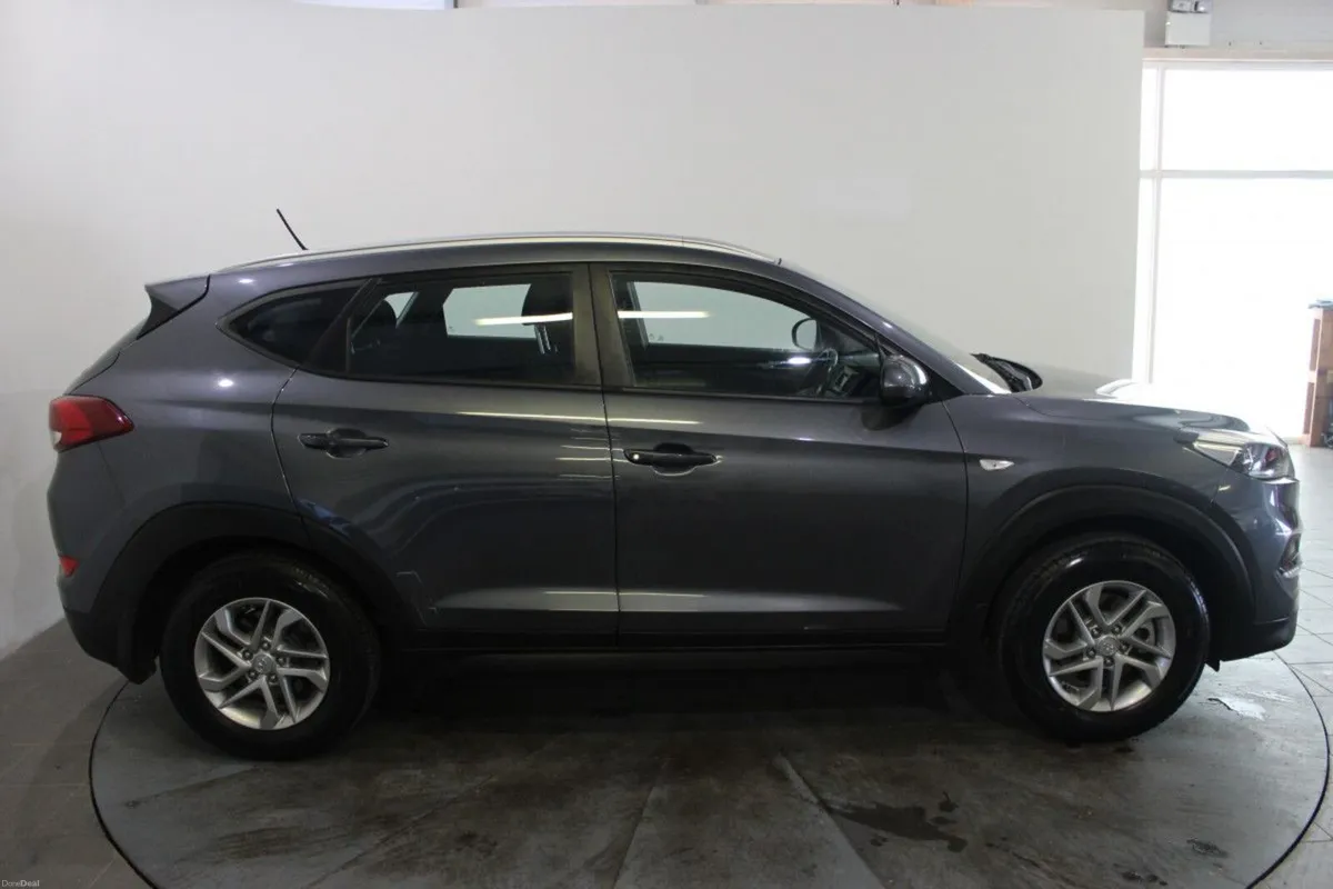 Hyundai Tucson 1.6 Comfort - TENDER 9 - Image 2