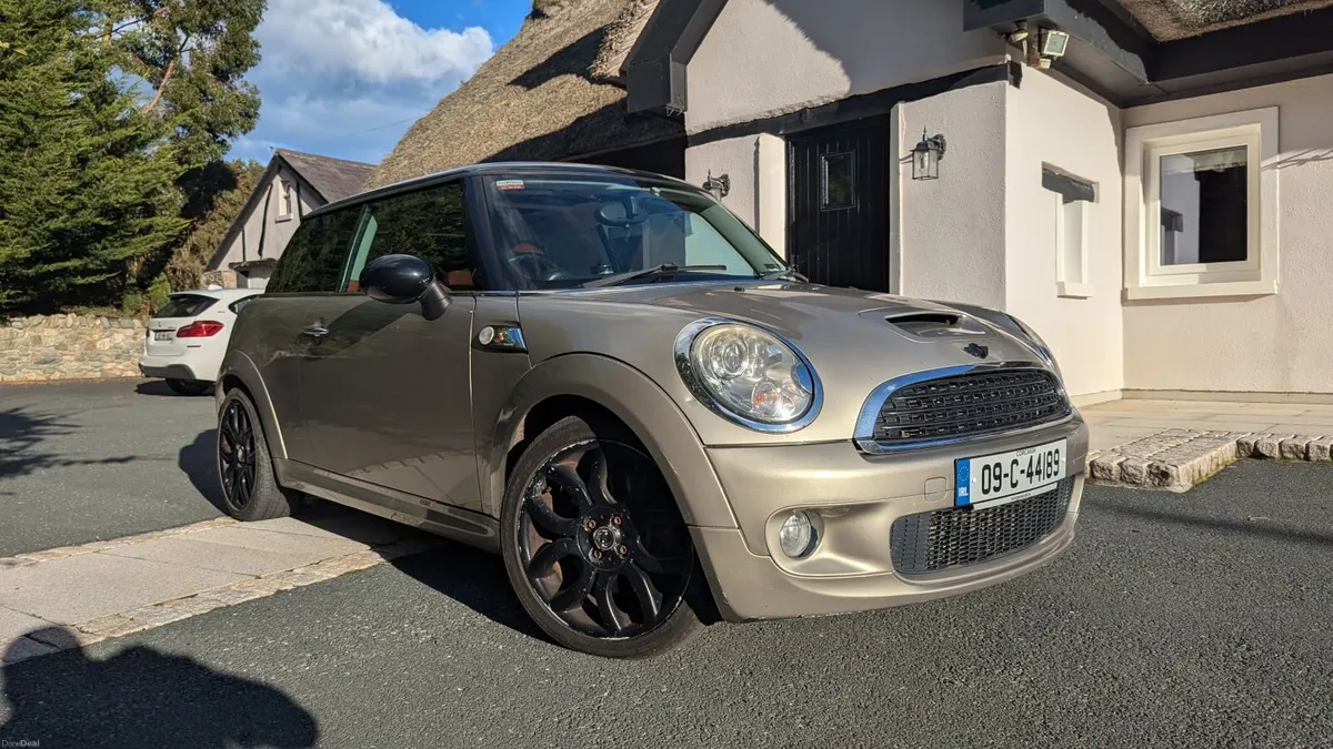 2009 MINI Cooper S R56 3-door - Image 1