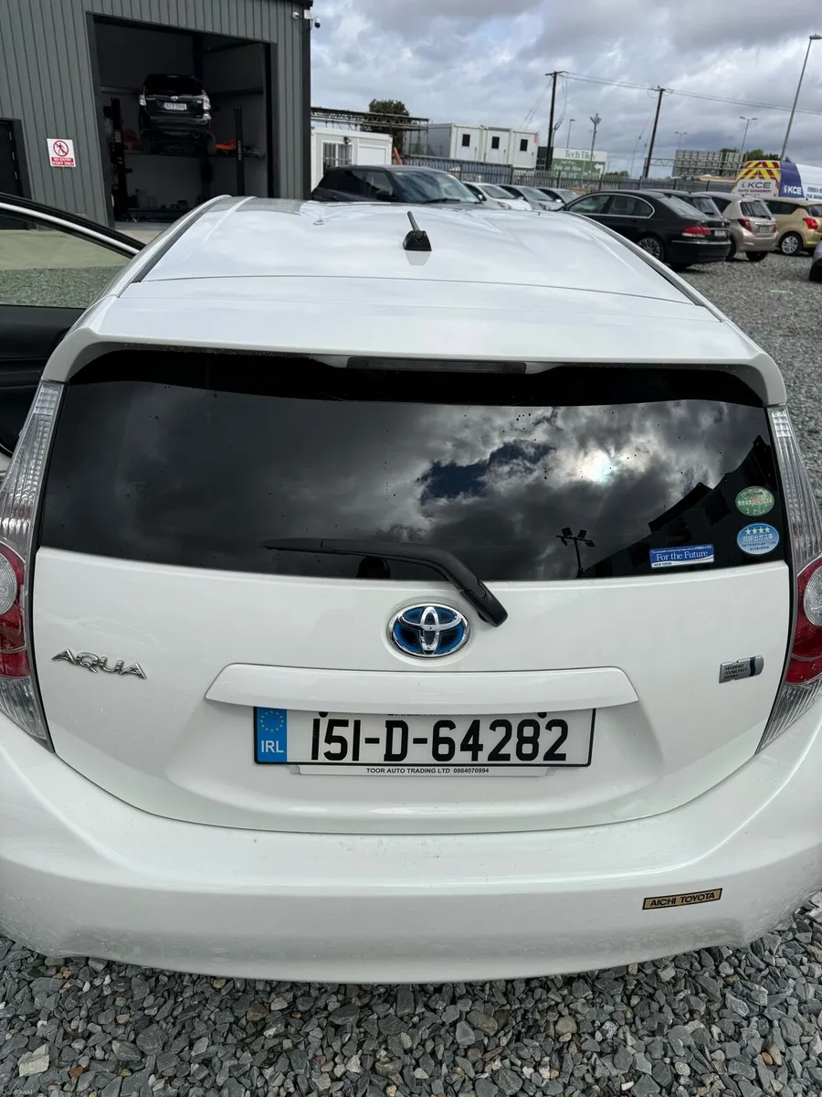 Toyota Aqua hybrid Automatic 2015 - Image 6
