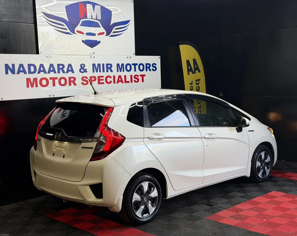 Honda Fit 2016 89 K KM WARRANTY NEW NCT 1.5 HYBRID - Image 6
