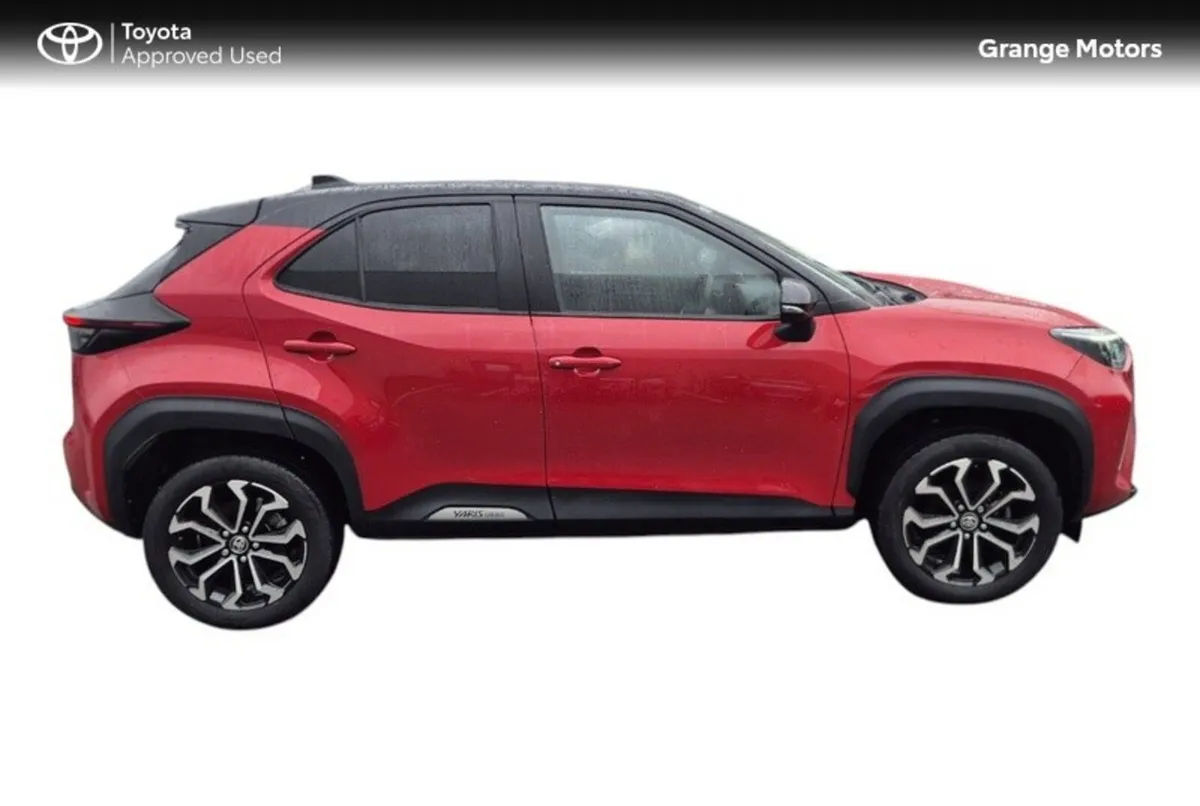 Toyota Yaris Cross 1.5 HYBRID LUNA SPORT BI-TONE 5 - Image 3