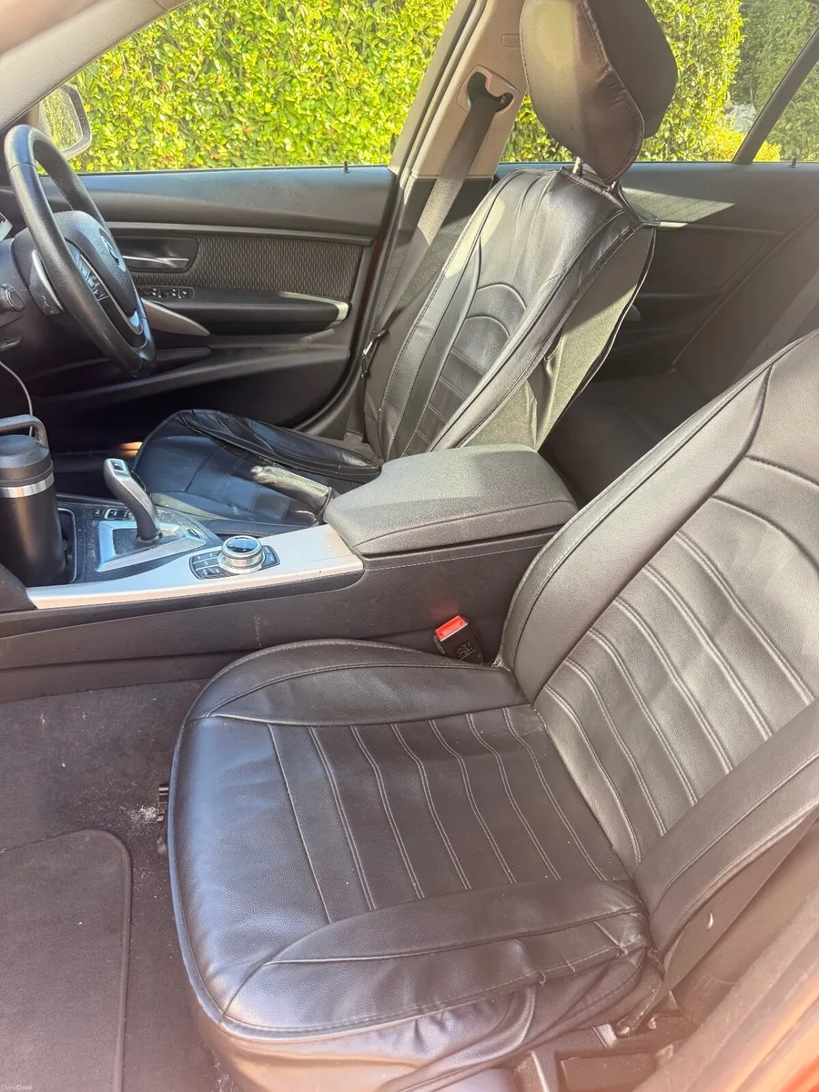 BMW 3-Series 2018 - Image 4