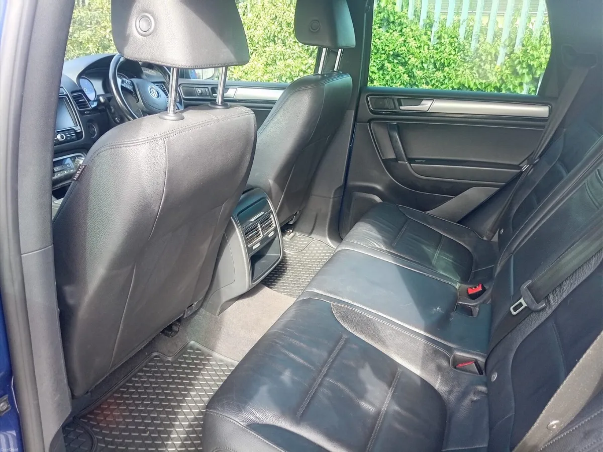 Volkswagen Touareg 2015 - Image 3