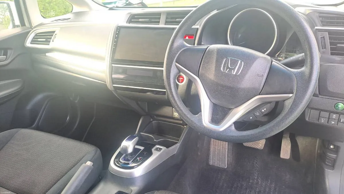 152 Honda Fit Hybrid - Image 6