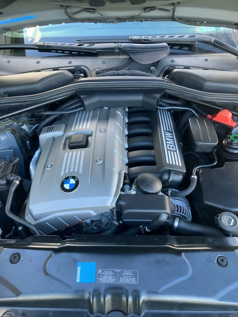 BMW 523I Sport - Image 1