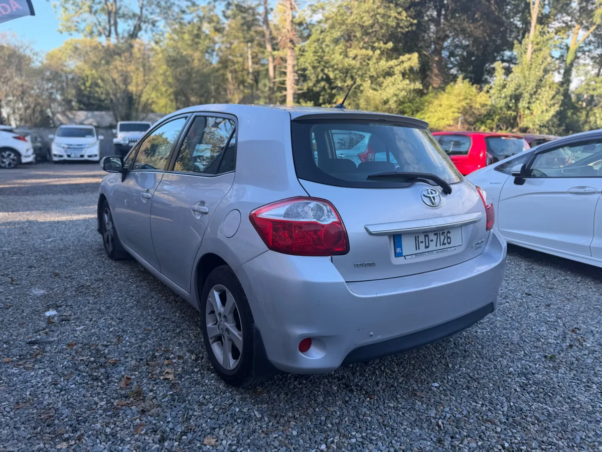 Toyota Auris 2011 - Image 4