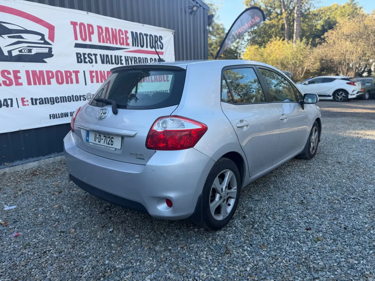 Toyota Auris 2011 - Image 6
