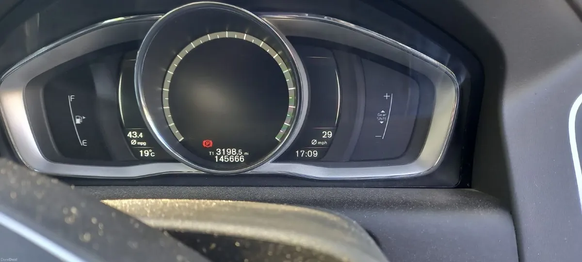 Volvo XC60 2017 - Image 6