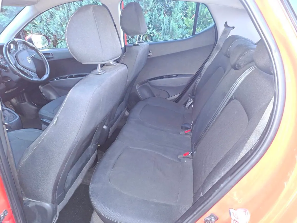 AUTOMATIC Hyundai i10 2019 1.2 SE Petrol - Image 5