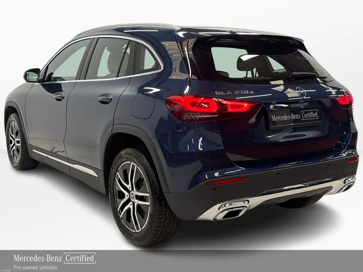Mercedes-Benz GLA GLA 250 e PHEV Progressive ** On - Image 4