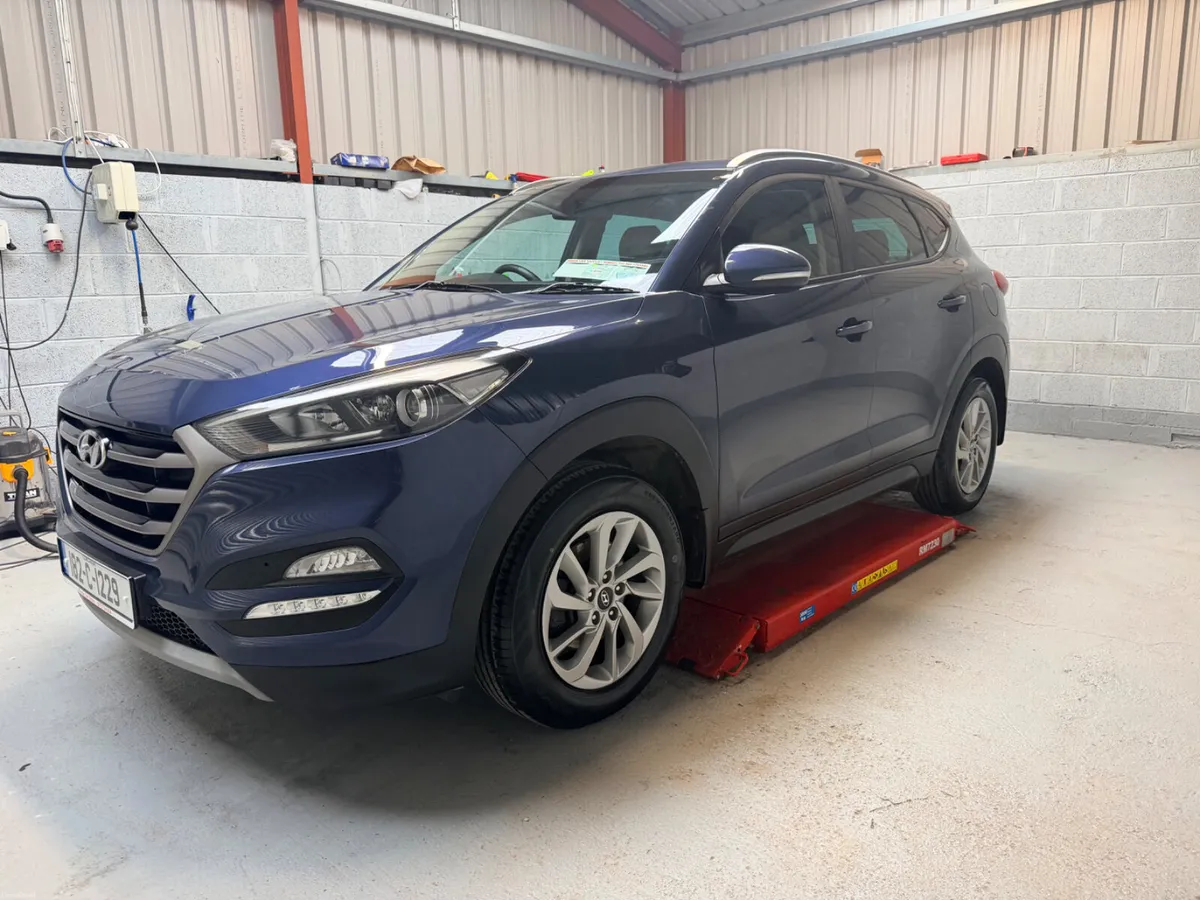 182 HYUNDAI TUCSON EXECUTIVE ! - Image 4