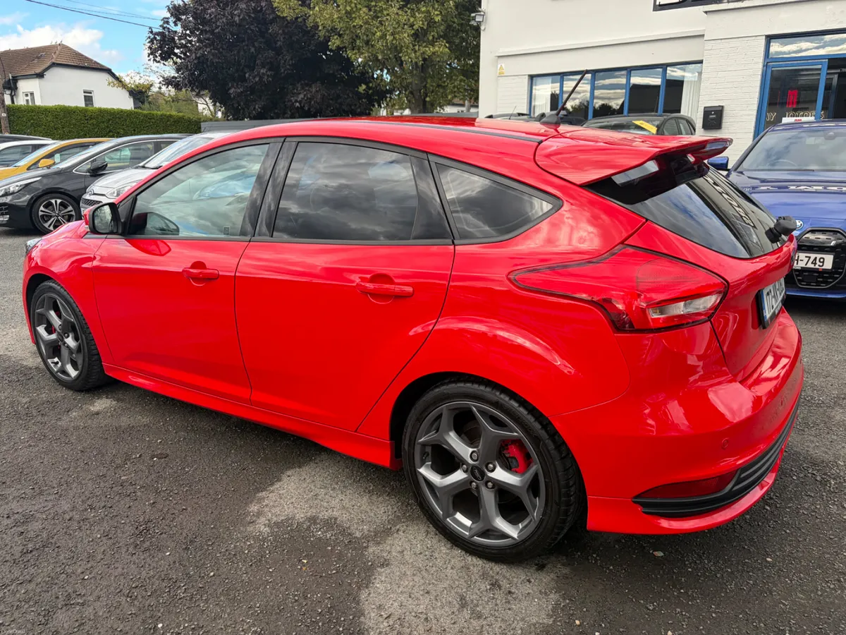 2017 FORD FOCUS ST-3 2.0 TDCi 185PS — €13,950 - Image 5