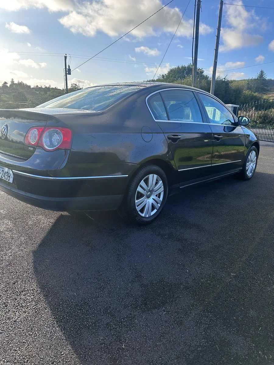 Volkswagen Passat - Image 4