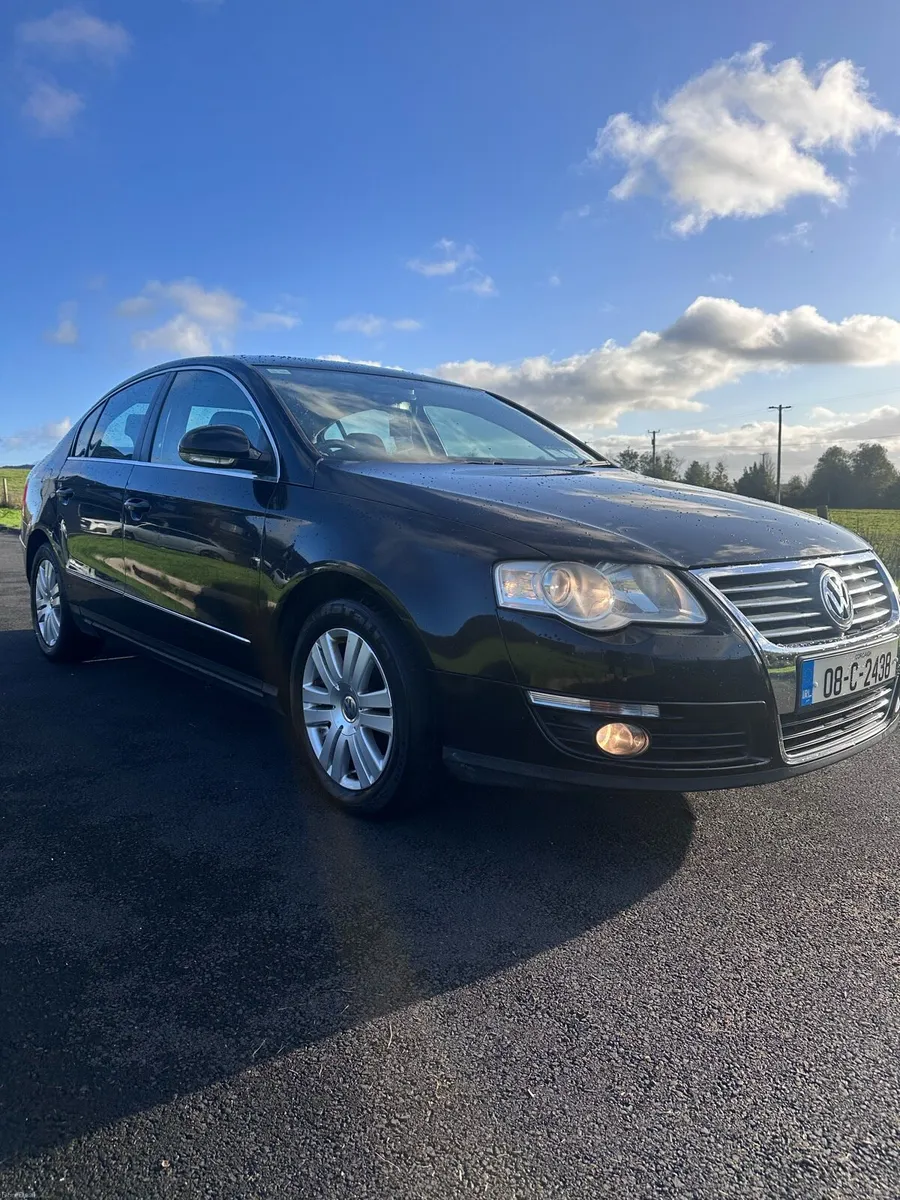 Volkswagen Passat - Image 1