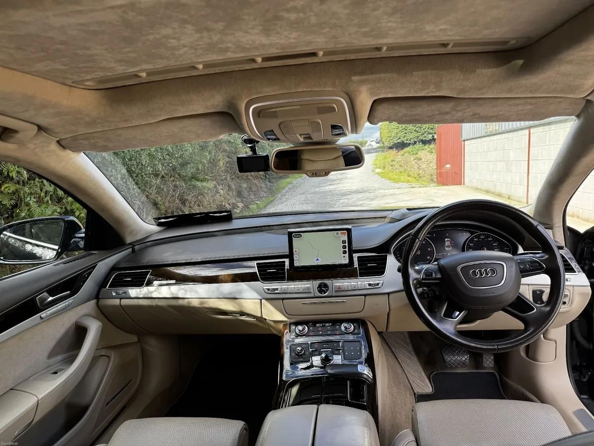 Audi A8L 2014 - Image 2