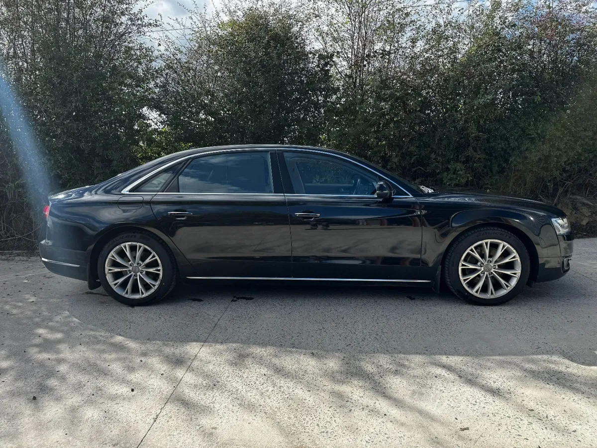 Audi A8L 2014 - Image 5