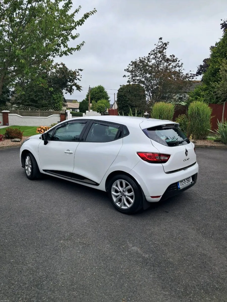 Renault Clio - Image 2