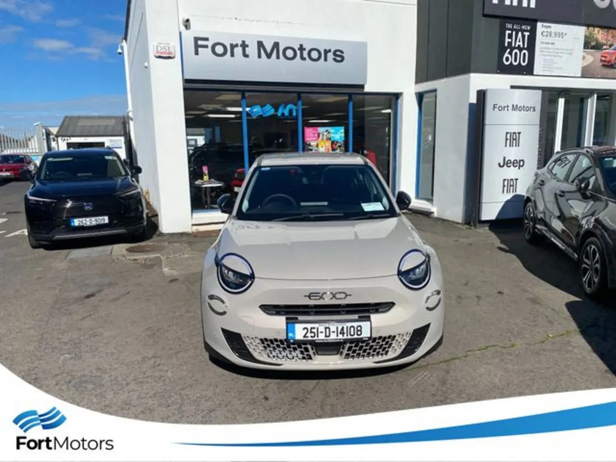 Fiat 600 Dolcevita 1.2 Hybrid - Image 3