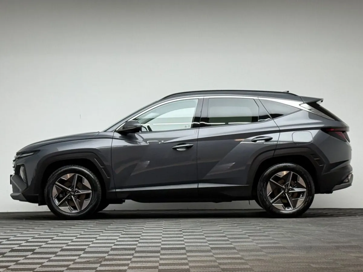 Hyundai Tucson EXECUTIVE 1.6 DIESEL - Image 4