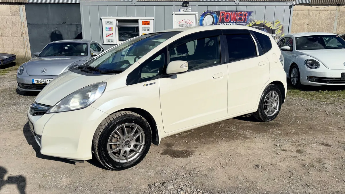 2012 Honda Fit AUTOMATIC - Image 4