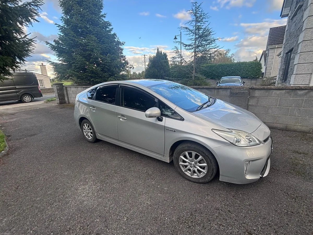 Toyota Prius 2015 - Image 5