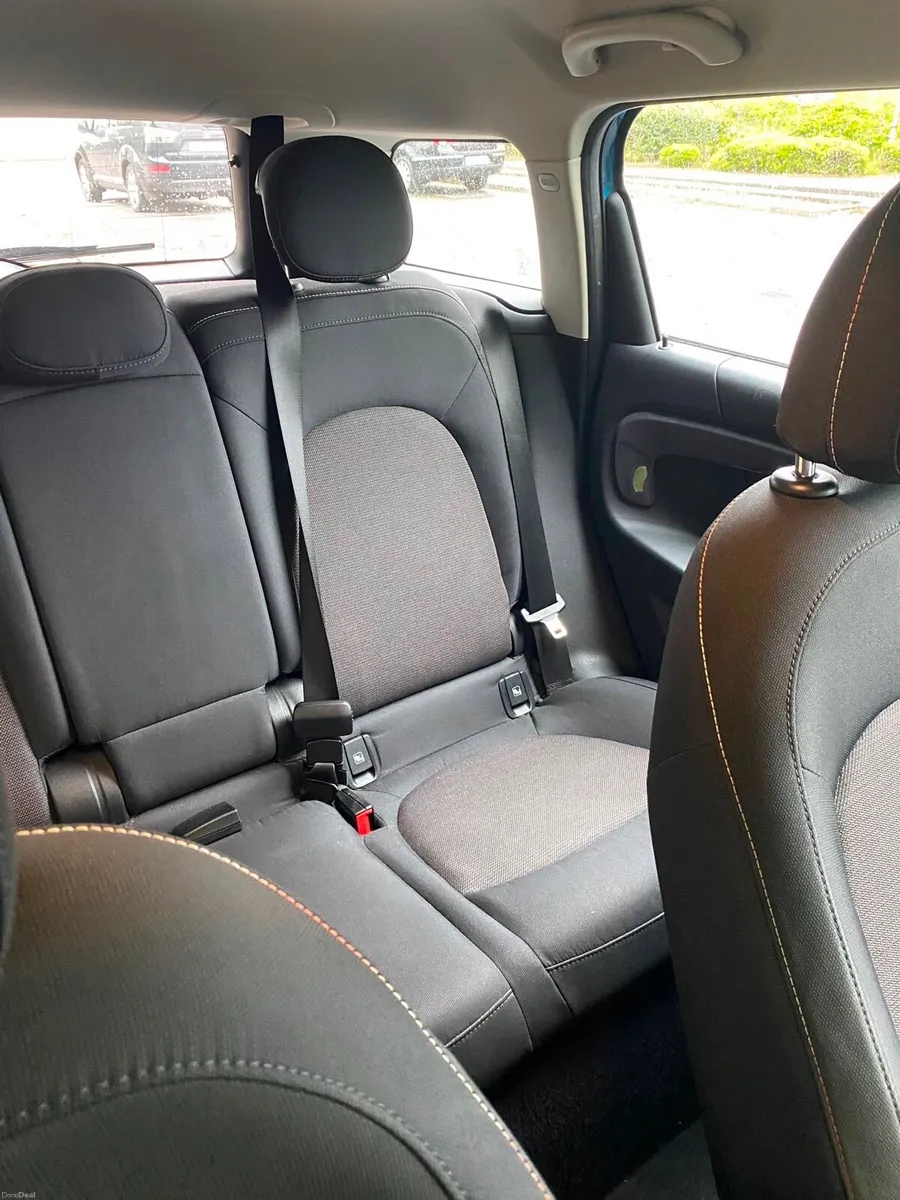 Mini Countryman - Image 6