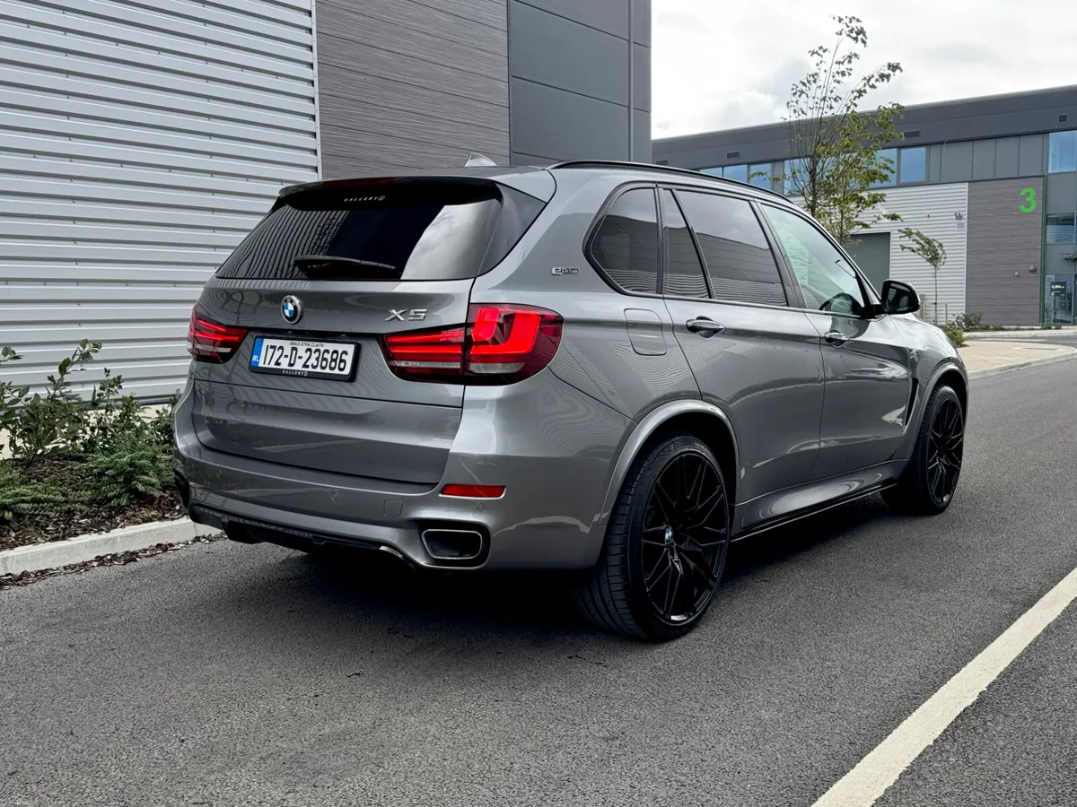 2017 BMW X5 M Sport 40e Unbelievable Spec List - Image 3