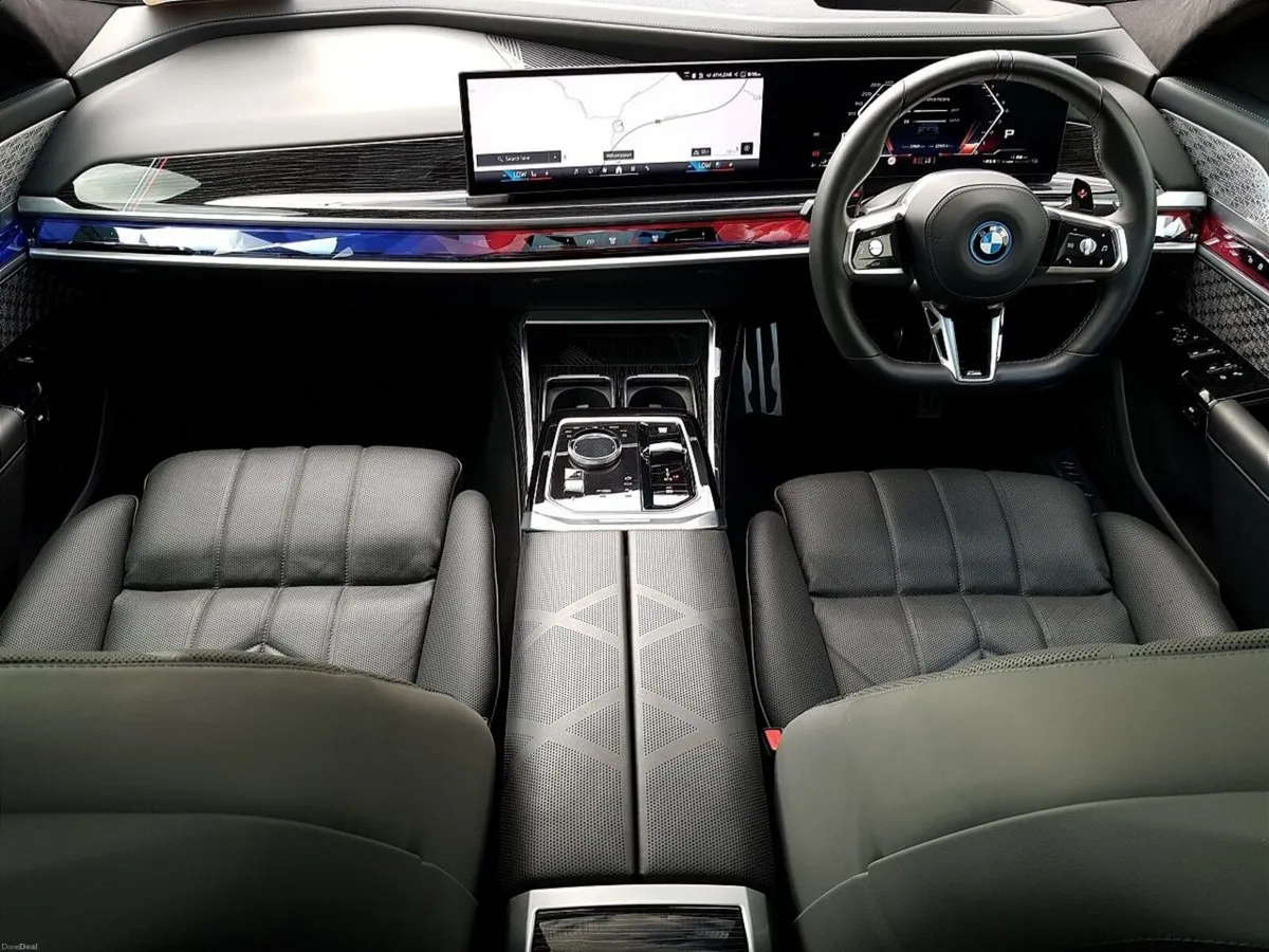 BMW 7-Series M760 xDrive - Image 4